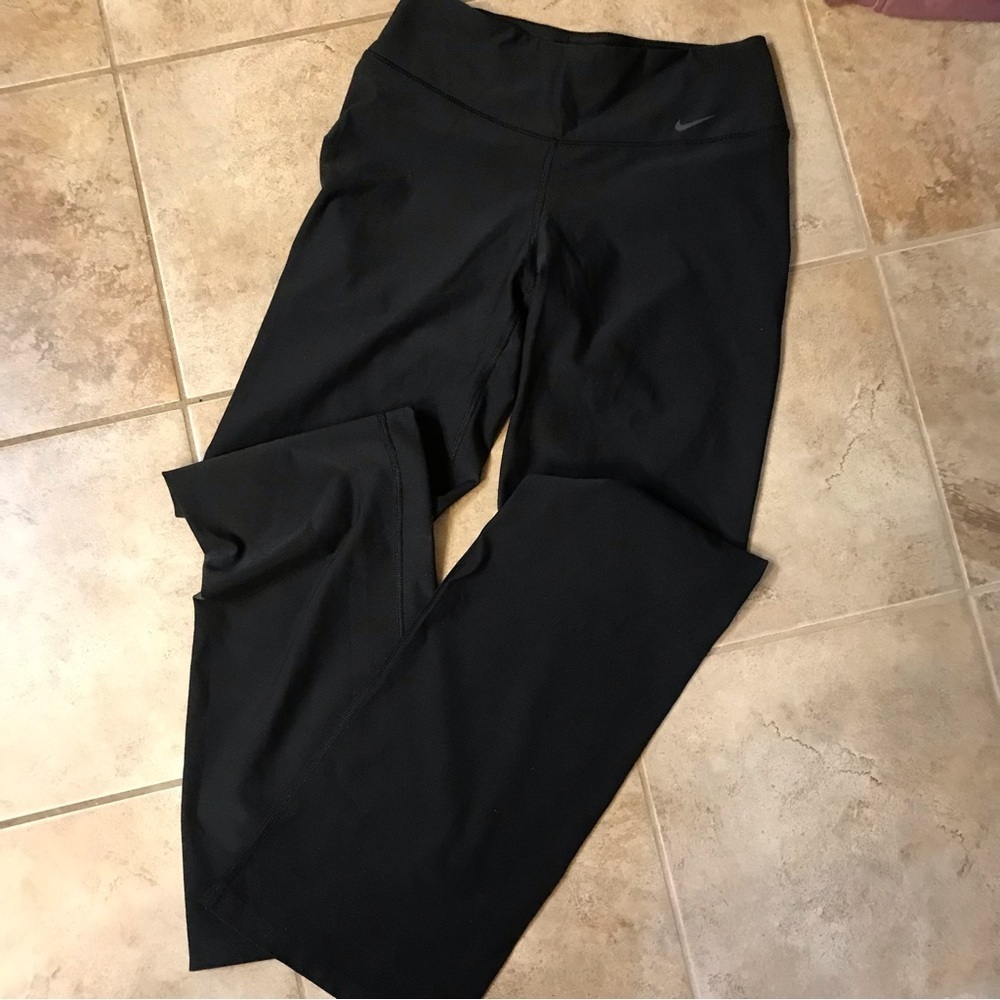 👟NIKE DRI FIT One Legend Athletic Pants